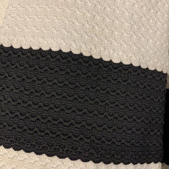 Woman’s Skirt. Size.M - Picture 4 of 4